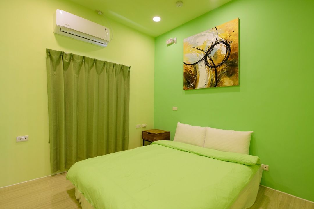 Summer Sea Hostel