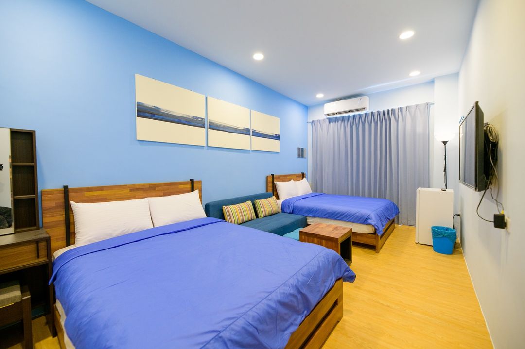Summer Sea Hostel