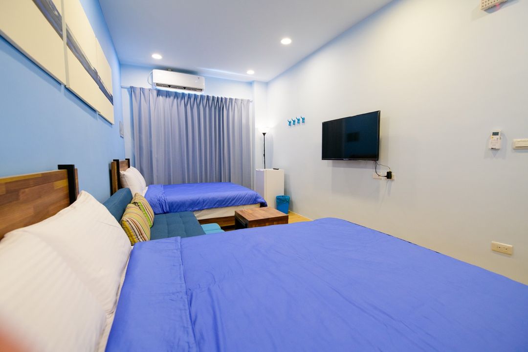 Summer Sea Hostel