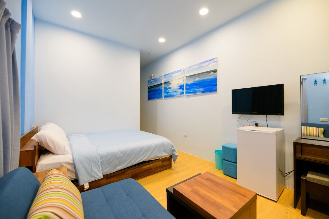Summer Sea Hostel