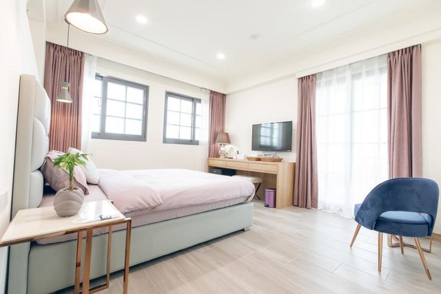 Kiwi Villa-Superior Double Room with Balcony-1