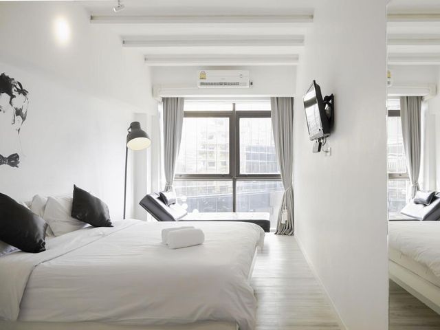 3HOWw Hostel Sukhumvit21-Deluxe room-1