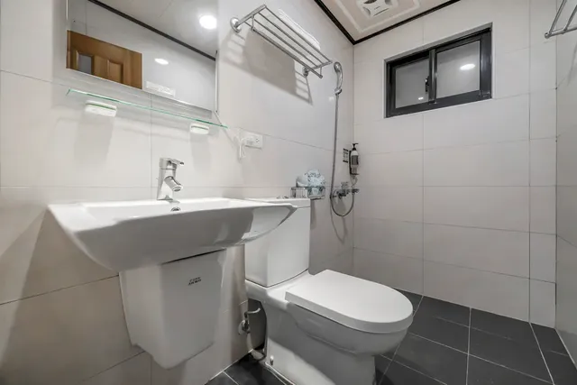 부버드 베드앤 브랙퍼스트 Boo Bud Bed and Breakfast-Comfortable quadruple room-8