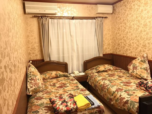 Pension Puppy Tail|函館站步行5分鐘/免費停車位-Twin Room with Private Bathroom - Non-Smoking-8