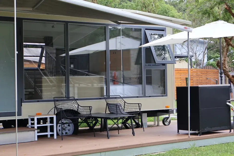 陌野露營車驛站｜獨家85折起！新房型！豪華露營車、帳篷、獨立露臺、寵物友善-【露營車】雙人房C-8