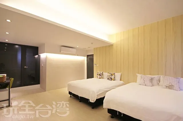 P.S HOTEL-Private building for 15 people (2 quadruple rooms + 2 double rooms + 1 triple room)-2