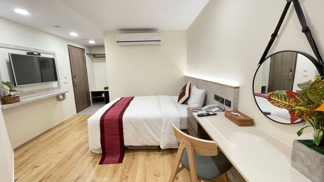 海的墾丁旅店 (Ocean KT Inn)-高級街景雙人房－附陽台-6
