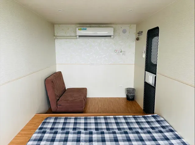 景觀露營車2號內裝