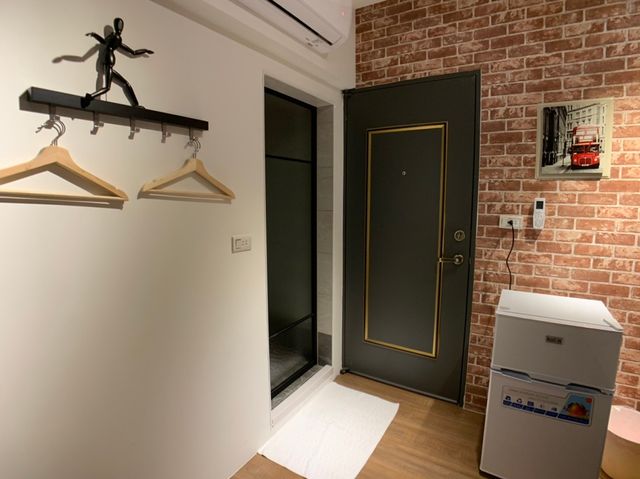Chill_Place-Chill British Industrial Double Room-5