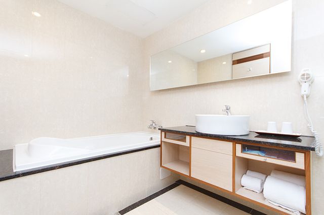 SLV Hotel Group-SLV Business Hotel-Deluxe Family Room-5