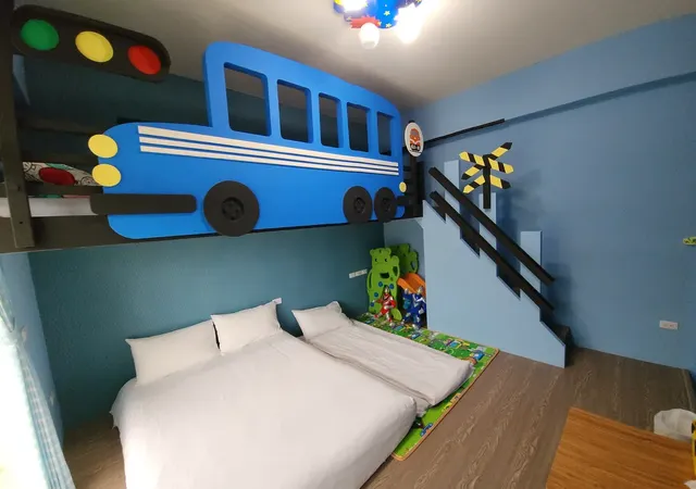 鐵道小屋民宿-車車-親子房-1