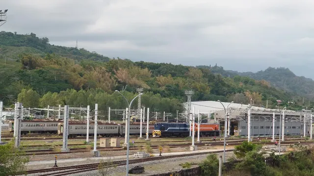 鐵道小屋民宿-小木屋四人房-7