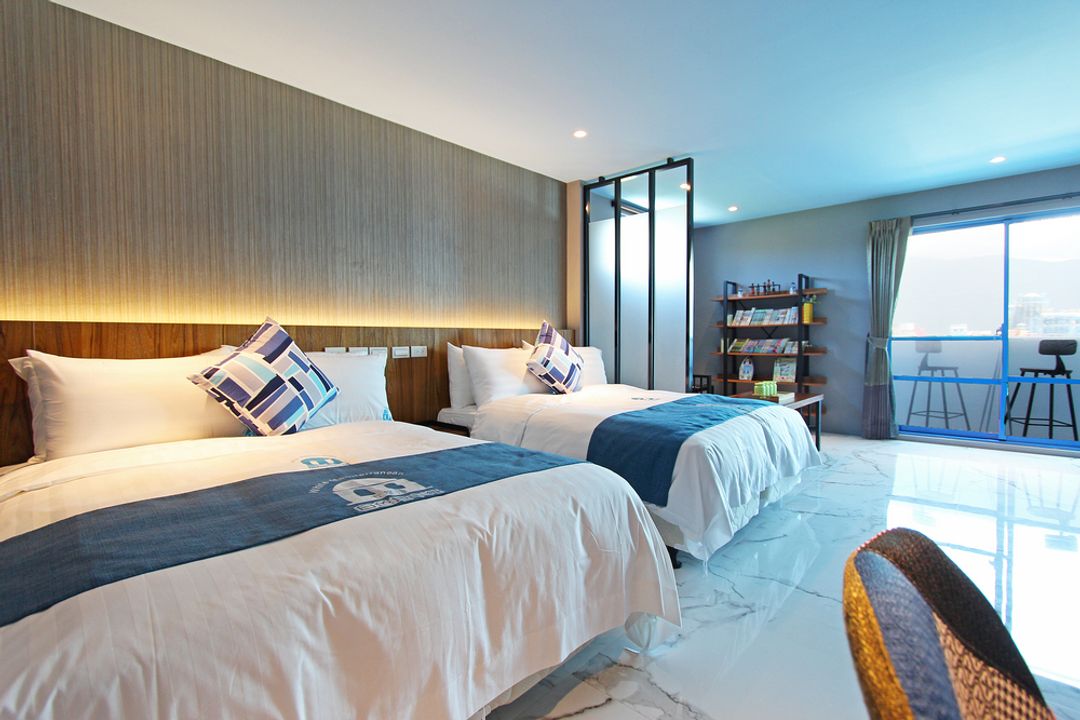 화이트 메디테리언 호스텔 (White Mediterranean Hostel)