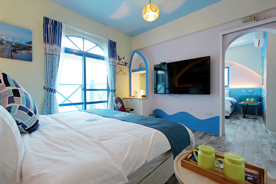 화이트 메디테리언 호스텔 (White Mediterranean Hostel)