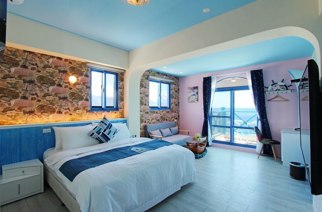 화이트 메디테리언 호스텔 (White Mediterranean Hostel)