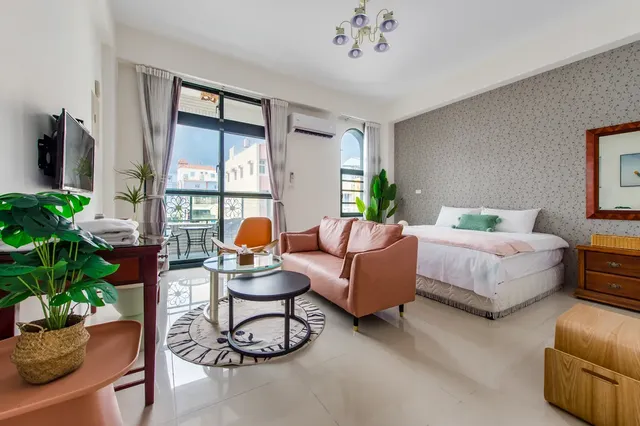 Sakura B&B-Deluxe Double Room with Balcony-1