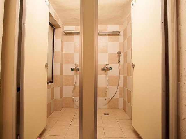 五月家南港館May Rooms Nangang Station-10人混合背包客房-5