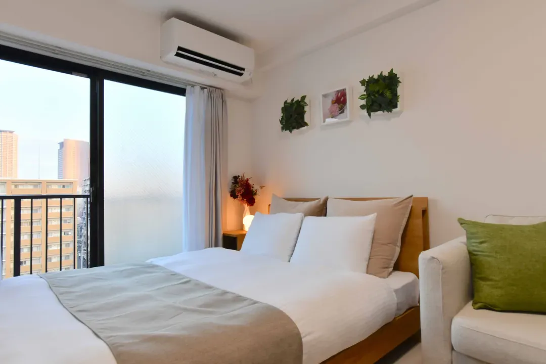 Cozy Apartment in Osaka’s Vibrant Naniwa District, 6-min walk from Sta., 1-4ppl, 40-in TV with Netflix