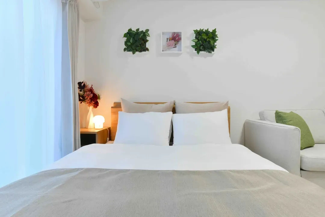Cozy Apartment in Osaka’s Vibrant Naniwa District, 6-min walk from Sta., 1-4ppl, 40-in TV with Netflix
