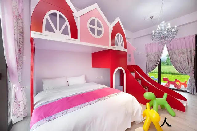 Fairy tale village ecological farm B & B-宜2113號粉紅城堡民宿 -4人景觀城堡 l田中央大落地窗 l獨棟獨院 l大溫泉湯屋 l獨立陽台可烤肉 l餵魚喝奶奶 l夕陽 l日出 l 不挑房-2