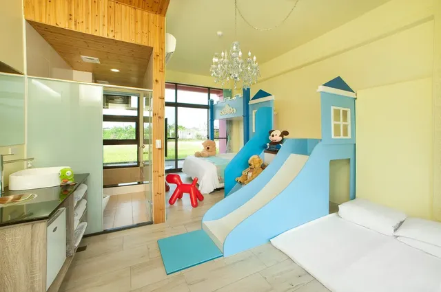 Fairy tale village ecological farm B & B-宜2113號粉紅城堡民宿 -4人景觀城堡 l田中央大落地窗 l獨棟獨院 l大溫泉湯屋 l獨立陽台可烤肉 l餵魚喝奶奶 l夕陽 l日出 l 不挑房-7