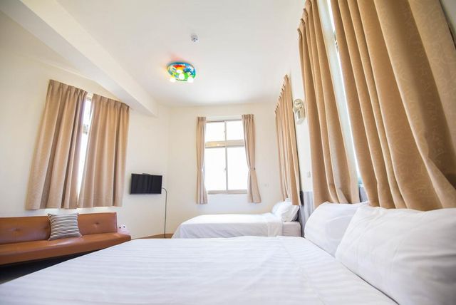 Happy Homestay-Classic quadruple room-3