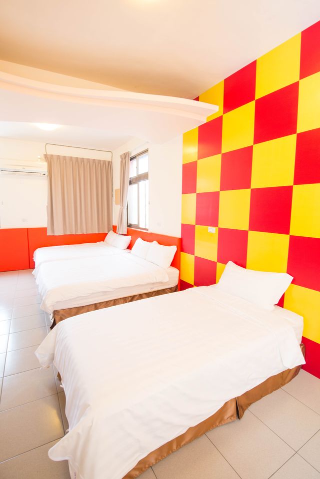 Happy Homestay-Colorful five-person room-2