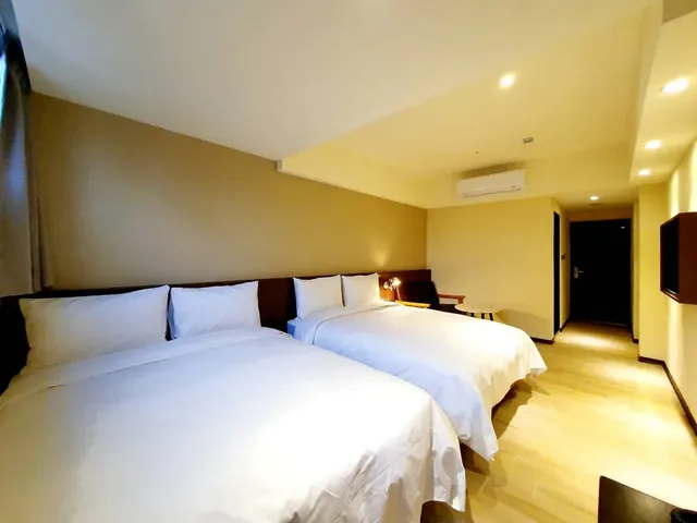 Just Live Inn -New Dahua-Standard Quadruple Room-2