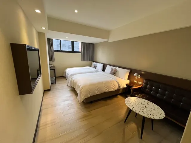 Just Live Inn -New Dahua-Standard Quadruple Room-6