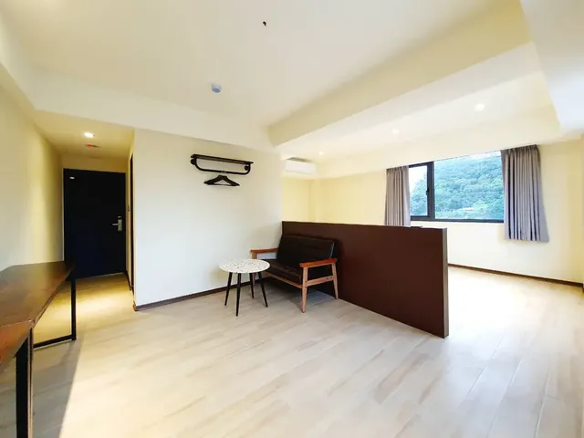 Just Live Inn -New Dahua-Deluxe Quadruple Room-6