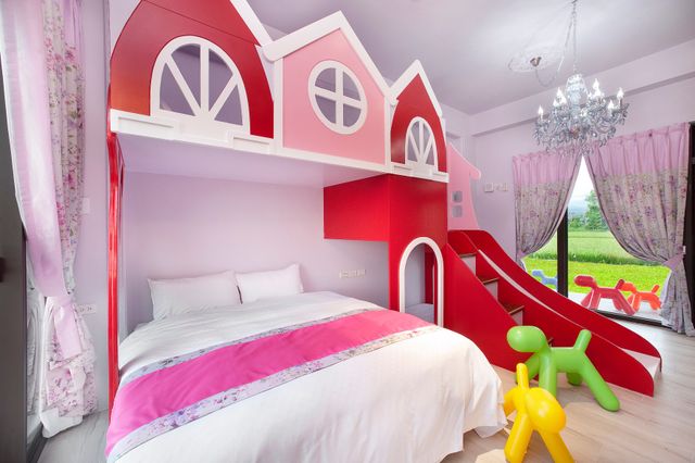 Fairy tale village ecological farm B & B-for 18 people at Pink Castle B&B-4