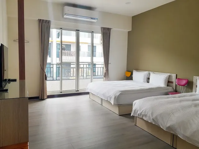 302房