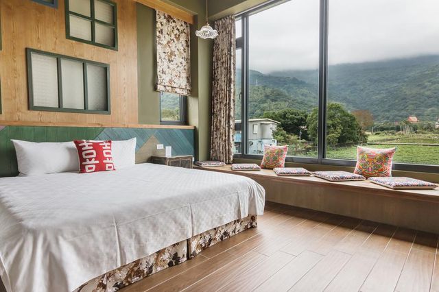 THE DAWN B&B-Mountain View Quad Room With Balcony-4