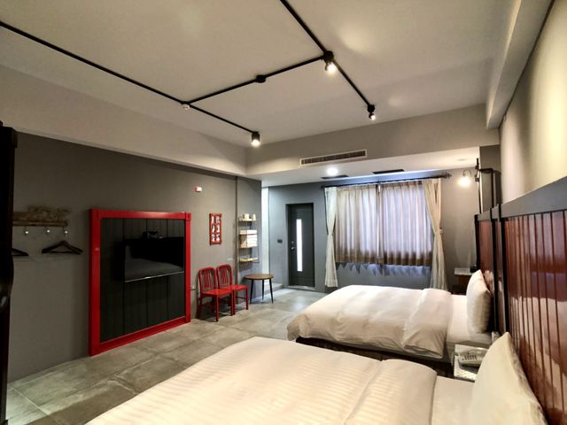 原舍精緻旅店-208工業風四人房-4