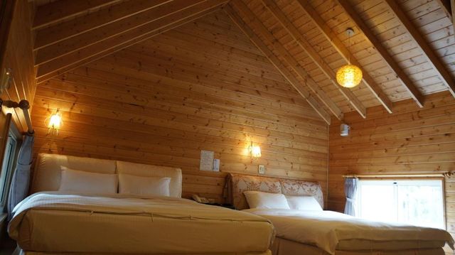 Sakura Villa-Log Warm Four-person Suite-4