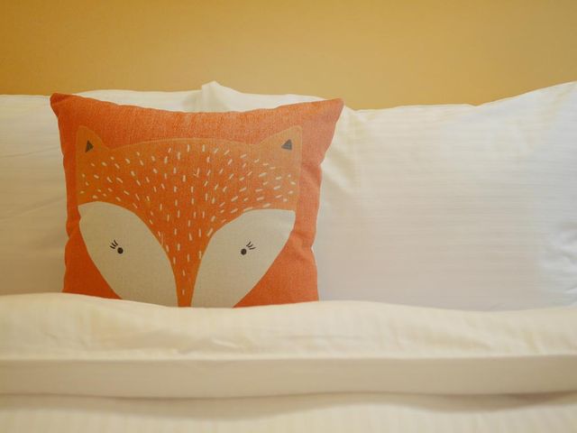 씨 문 비앤비 (See Moon B&B)-Orange Room-3