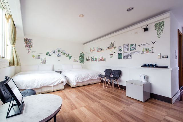 Moon Lake B&B-Quadruple Room-201.202-9