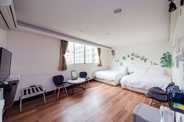 Moon Lake B&B-Quadruple Room-201.202-10