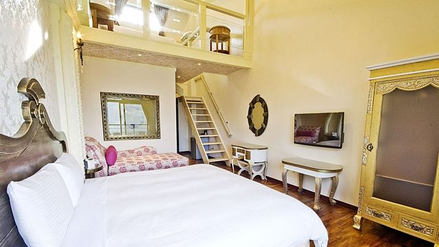 운우로우 홈스테이 (Yun Wu Lou Homestay)-Honeymoon View Suite-6