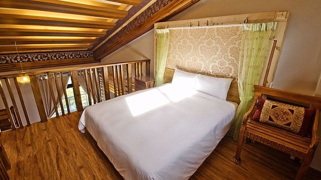 운우로우 홈스테이 (Yun Wu Lou Homestay)-Deluxe Quadruple Room-9