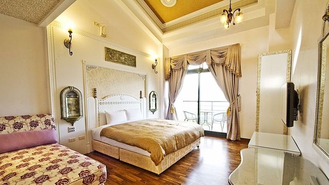 운우로우 홈스테이 (Yun Wu Lou Homestay)-Deluxe Quadruple Room-3