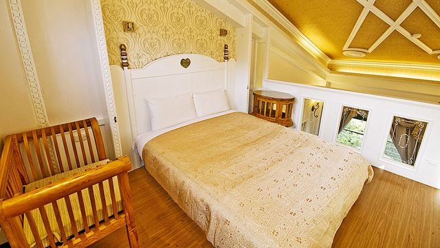 운우로우 홈스테이 (Yun Wu Lou Homestay)-Deluxe Quadruple Room-5