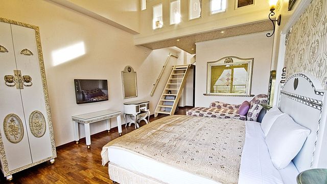 운우로우 홈스테이 (Yun Wu Lou Homestay)-Deluxe Quadruple Room-4