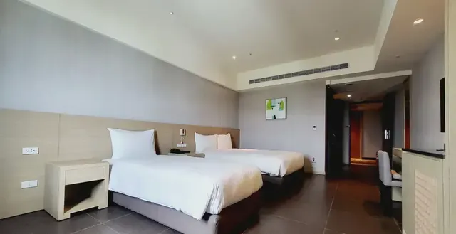 Grand BAY Resort-2025 Elite Room (Triple Room, One Large Bed, One Small Bed)-2