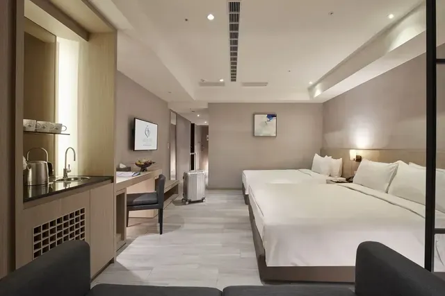 Grand BAY Resort-2025 Elite Room (Triple Room, One Large Bed, One Small Bed)-3