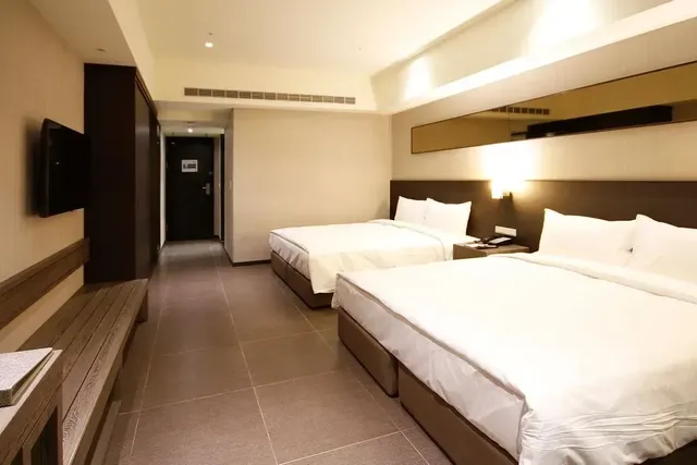 Grand BAY Resort-2025 Elite Room (4 people, two double beds)-3