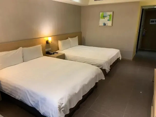 Grand BAY Resort-2025 Elite Room (4 people, two double beds)-4