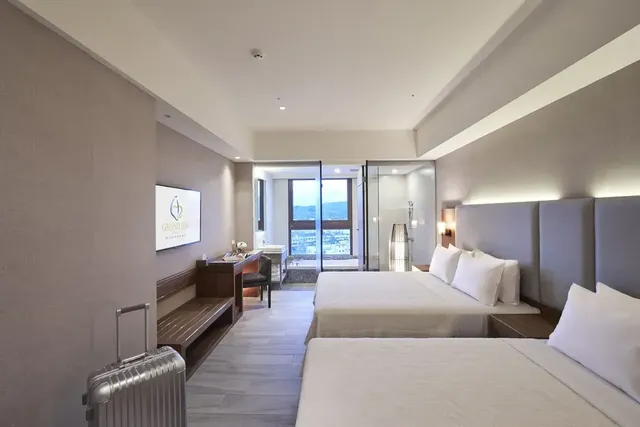Grand BAY Resort-2025 View Room (4 people)-3