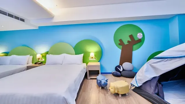 Grand BAY Resort-2025 Camping tent family room (4 people room)-3