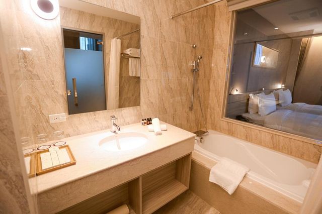 AJ HOTEL-TWIN-3